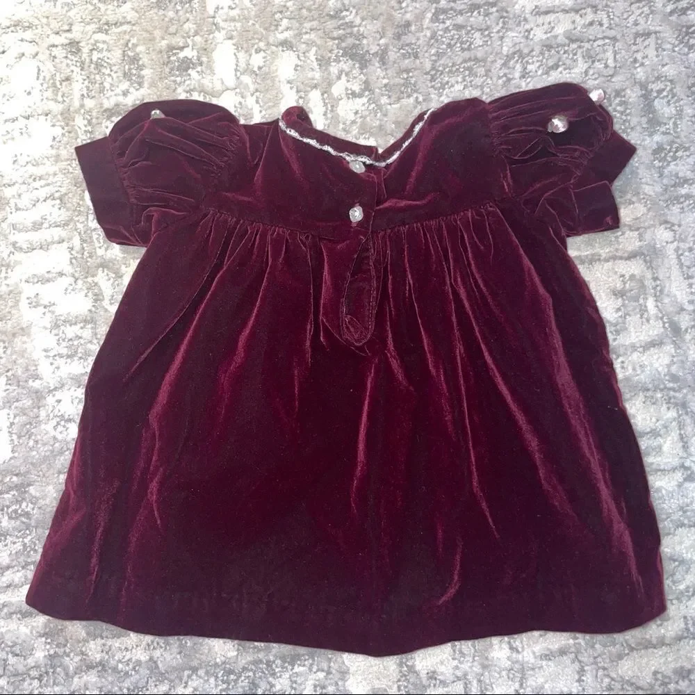 🏷️ 5 for $25 - VINTAGE Oshkosh Velour Baby Dress